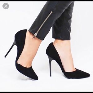 Steve Madden black suede Varsityy pump